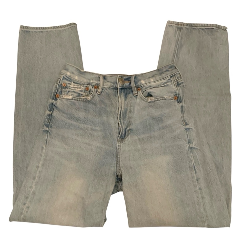 American Eagle Women’s Light Wash Baggy Jeans